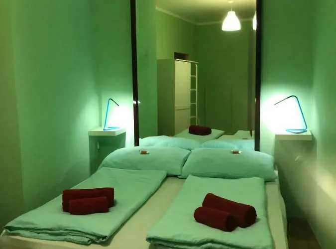 The Barts Center - Self Check-in Apartment